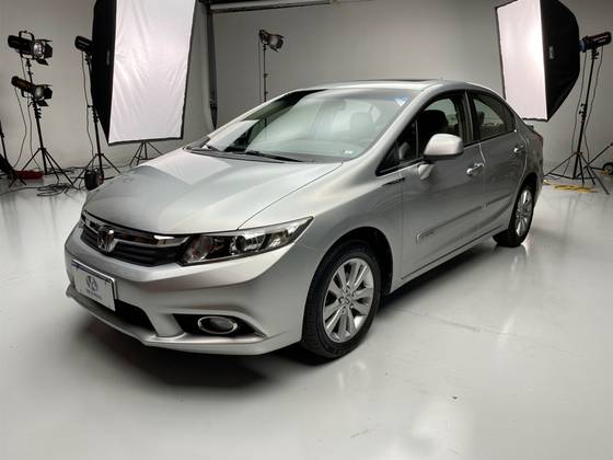 HONDA CIVIC 1.8 LXS 16V FLEX 4P MANUAL